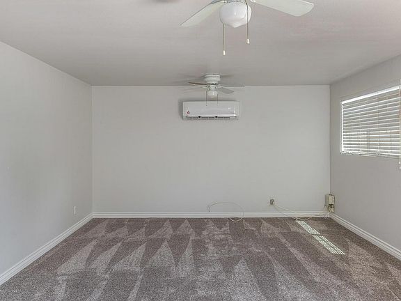 4th image of 743 N 1st Ave