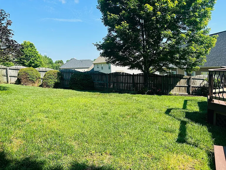 711 Dutchman Ct — Photo 46