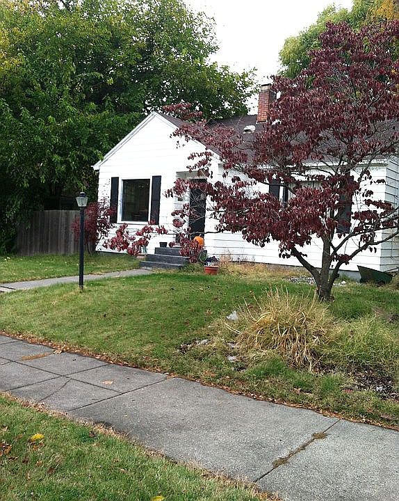 2nd image of 633 Lincoln St