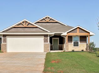 609 Hackberry Ln, Washington, OK 73093