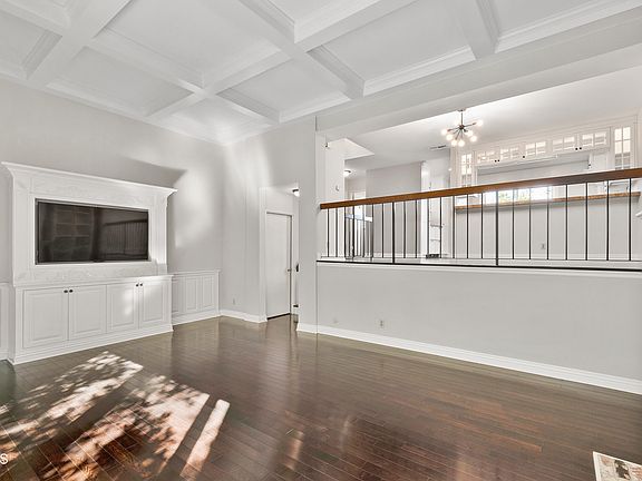 3rd image of 1200 Indiana Ave Unit 8