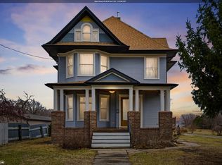 426 East St, Grinnell, IA