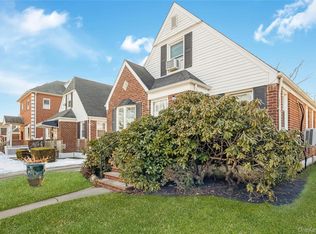 6722 166th Street, Fresh Meadows, NY 11365