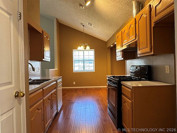 4th image of 7540 S Trenton Pl