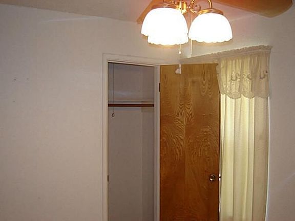 2nd image of 3125 Primrose Dr