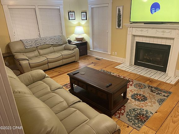 2nd image of 801 Dogwood Ln