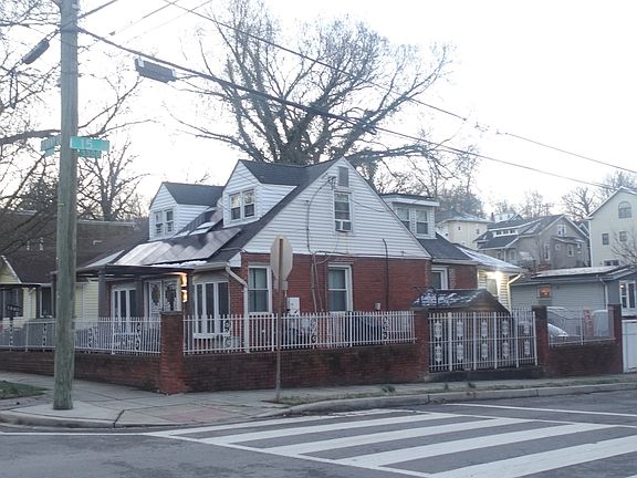 4th image of 1440 Kearny St NE