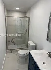 3 bed, 2.0 bath, 2371 sqft, $3,950 — Photo 2