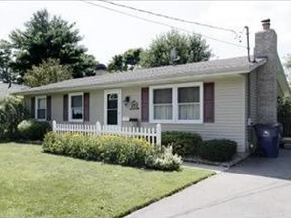 508 Raymond St, Marshall, MI 49068