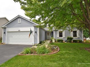 238 Mistwood Ln, North Aurora, IL 60542