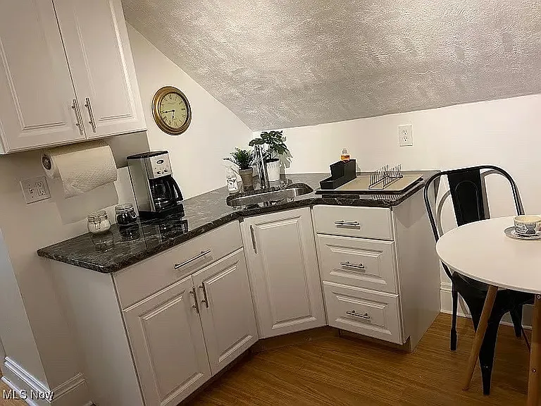 2176 Rexwood Rd #3 — Photo 3