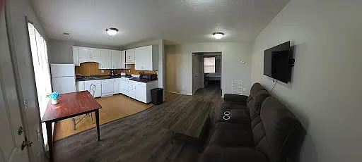 Building Photo - 830 Palmetto Loop #4