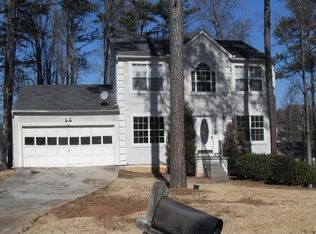 1088 Shadow Lakes Dr, Lithonia, GA 30058