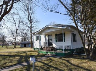 419 E Walnut St, Gillespie, IL 62033