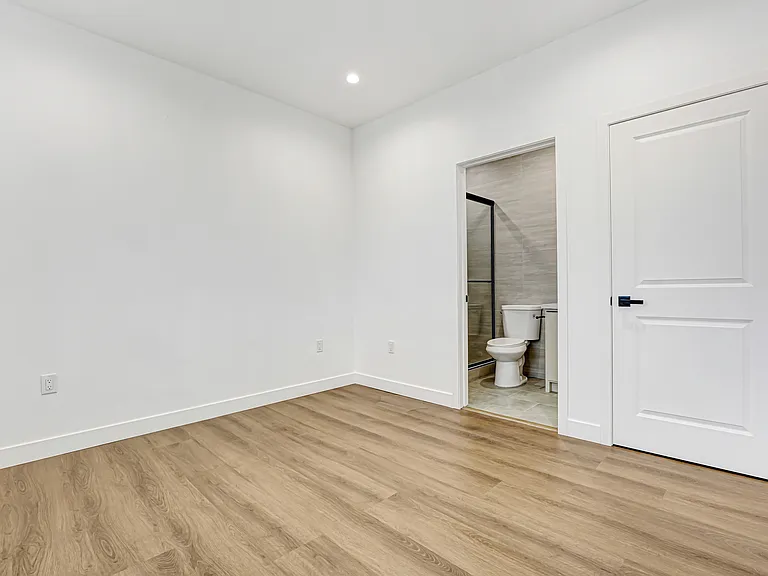 5348 Oakland St — Photo 20