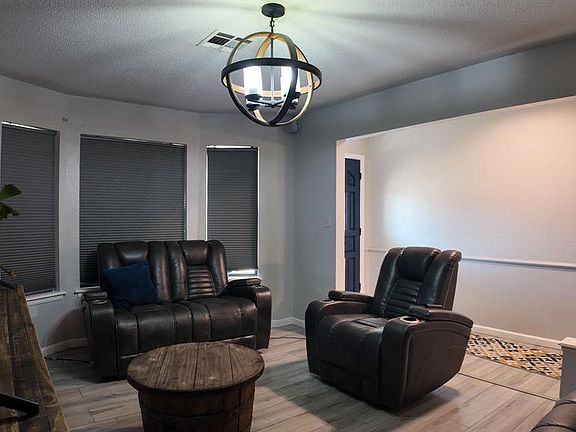 5th image of 8708 S Country Club Dr