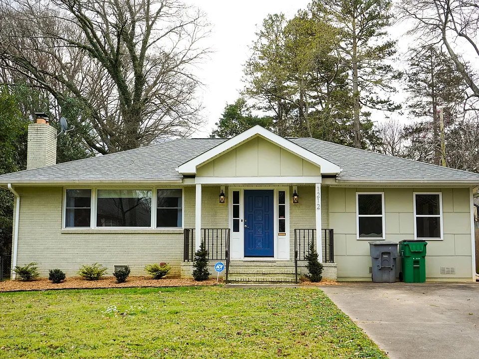 1212 Belrose Ln