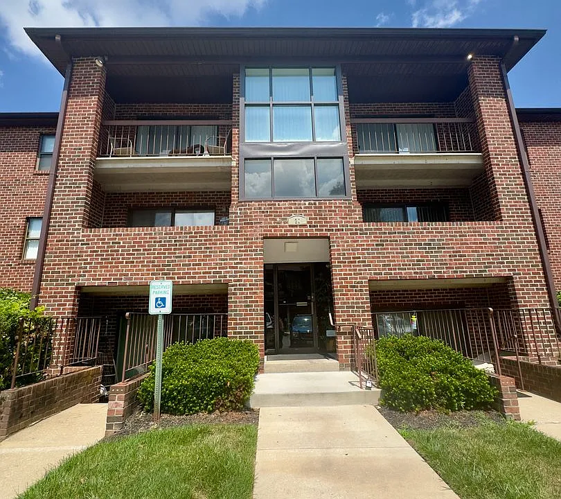 20 Juliet Ln #204