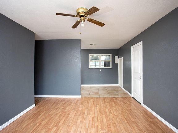 5th image of 2903 N Vernon St