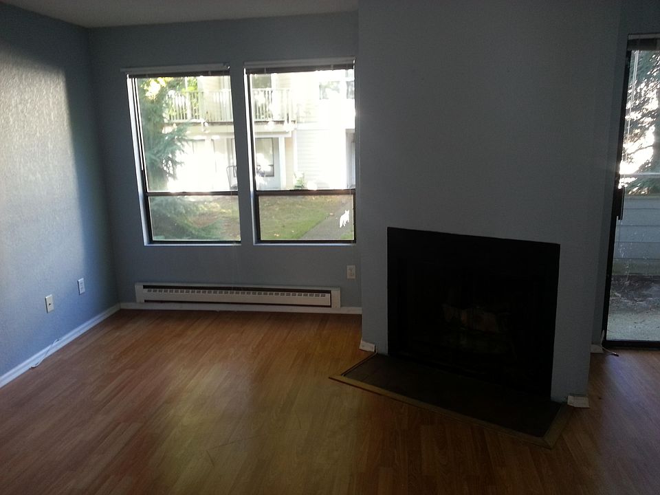 2nd image of 6705 204th St SW #202