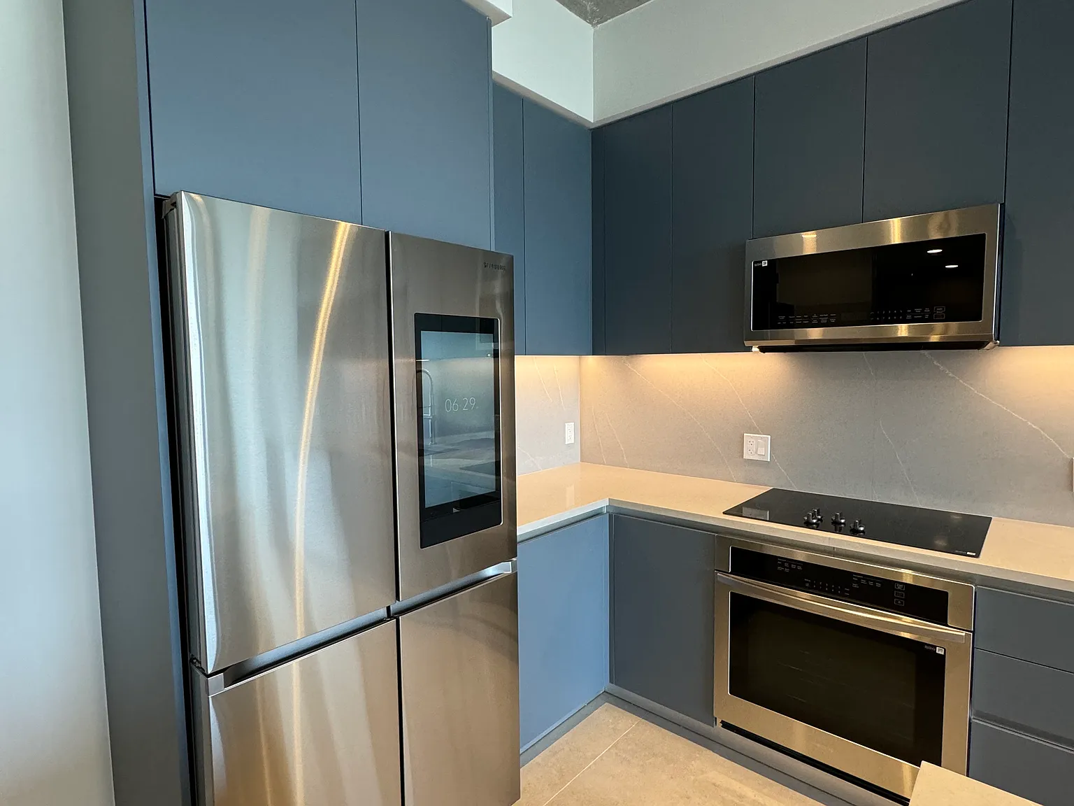 1 bed, 634 sqft, $2,400 — Photo 2