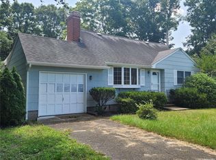 98 Southaven Ave, Medford, NY 11763