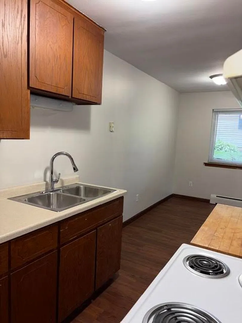1 Bedroom Condo in St. Louis Park — Photo 2
