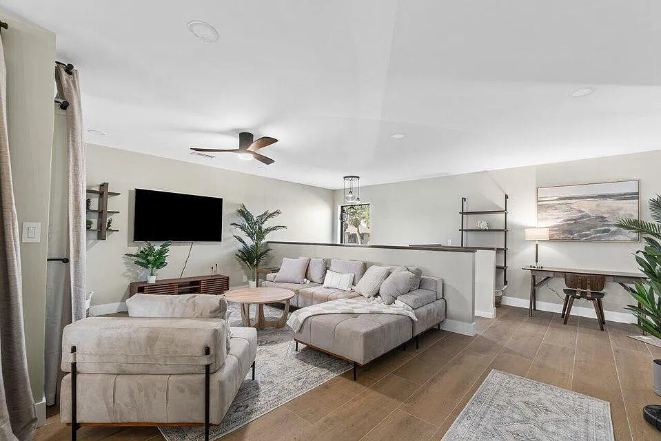 2 bed, 2.0 bath, 1522 sqft, $8,500 — Photo 4