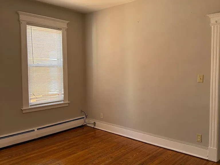 39-41 Bond St — Photo 10