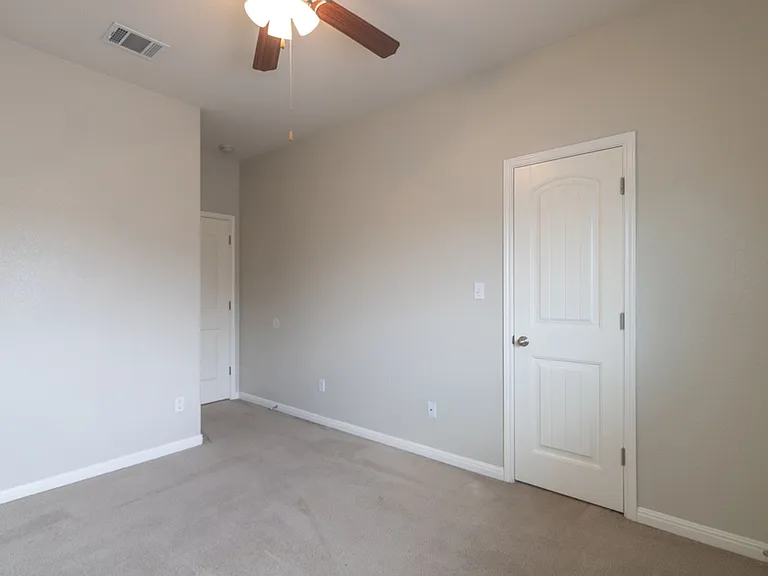 18601 Derby Hill Ln — Photo 30