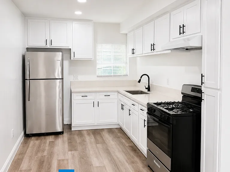5739 Halbrent Ave #28 — Photo 2