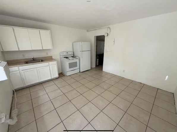 1100 NW 7th St APT 2, Fort Lauderdale, FL 33311