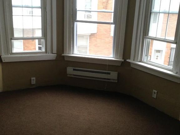 4th image of 3426 Keim St