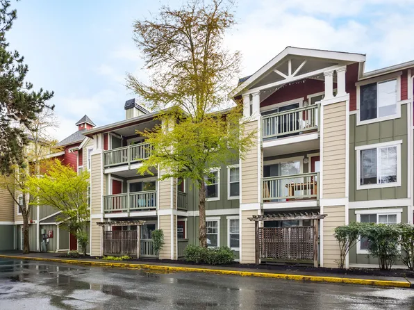 7711 NE 175th St Unit F104, Kenmore, WA 98028