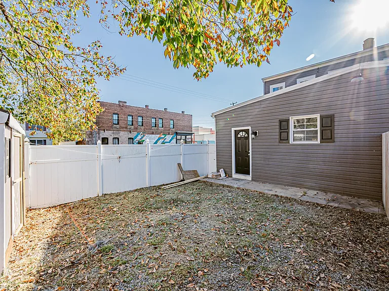 2822 Q St — Photo 50