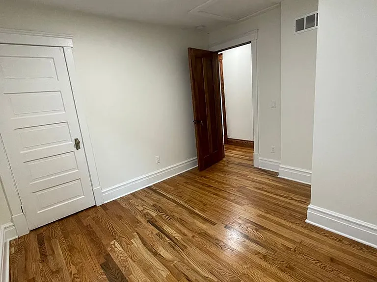 412 E William St — Photo 16