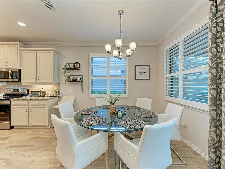 228 Maraviya Blvd — Photo 24
