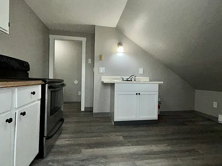 272 Manchester St #3-B — Photo 6