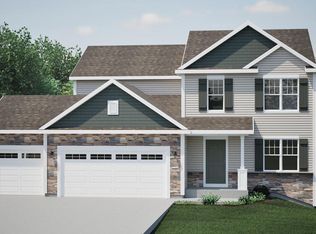 181 Sapphire Ln, Saukville, WI 53080