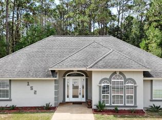 152 Sycamore Dr, Pass Christian, MS 39571