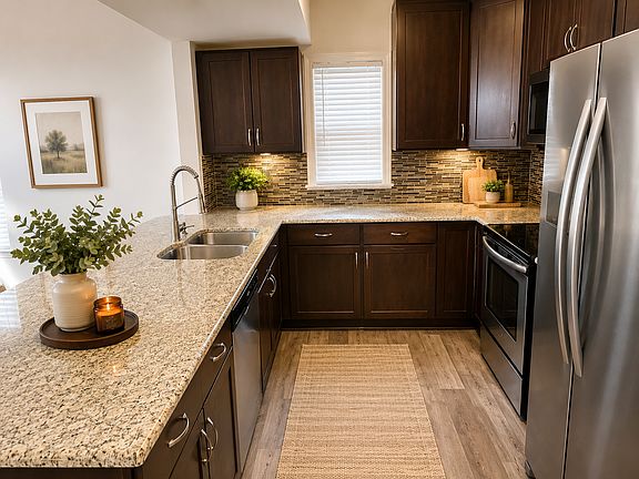 3rd image of 3716 Selwyn Farms Ln Unit 2