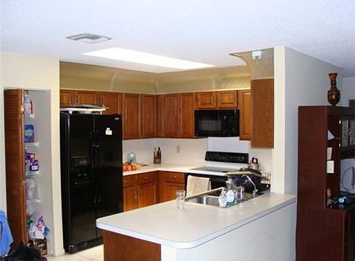 4th image of 10672 NW 17th Ct