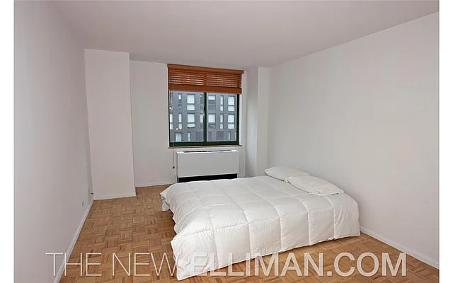 Rented by Douglas Elliman | media 15