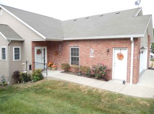 2445 N Stonelake Cir, Bloomington, IN 47401