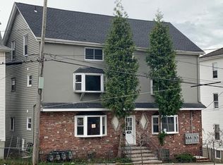 305 Hamlet St APT 1, Fall River, MA 02724