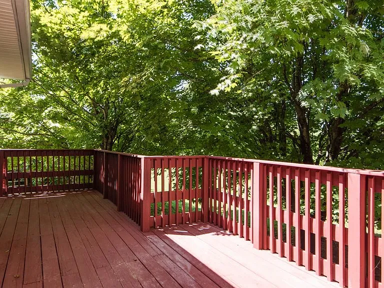1215 Carriage Park Dr — Photo 2