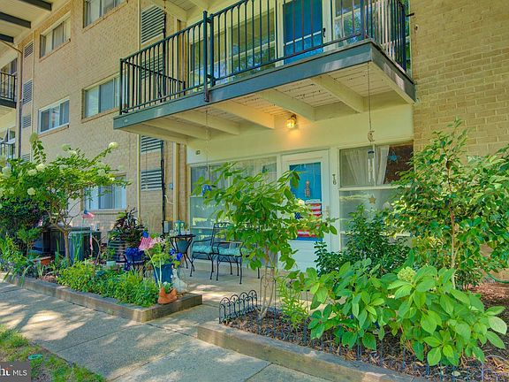 3rd image of 4909 Americana Dr APT T6