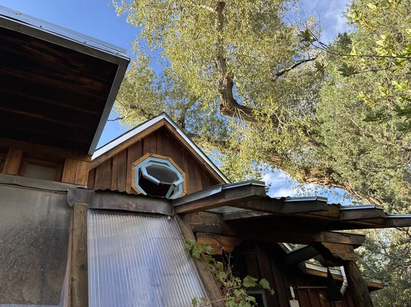 46 Sibley Rd, Santa Fe, NM 87508