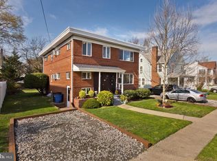 2815 13th St S #2, Arlington, VA 22204