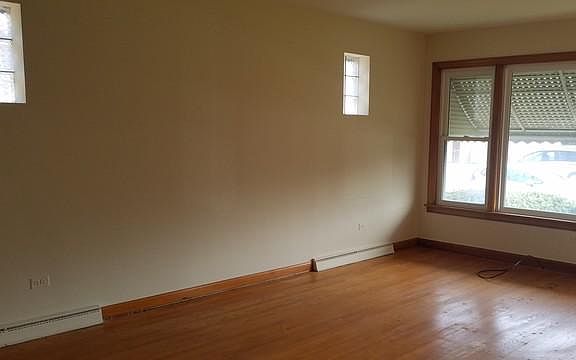 2nd image of 7114 W Montrose Ave